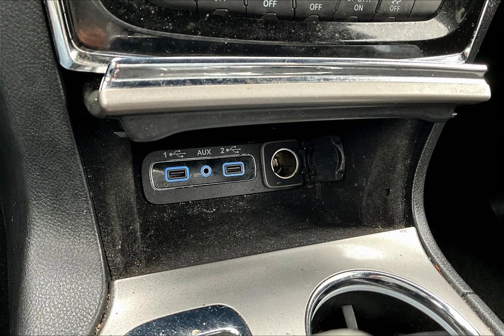 Used 2022 Jeep Grand Cherokee Limited image 31