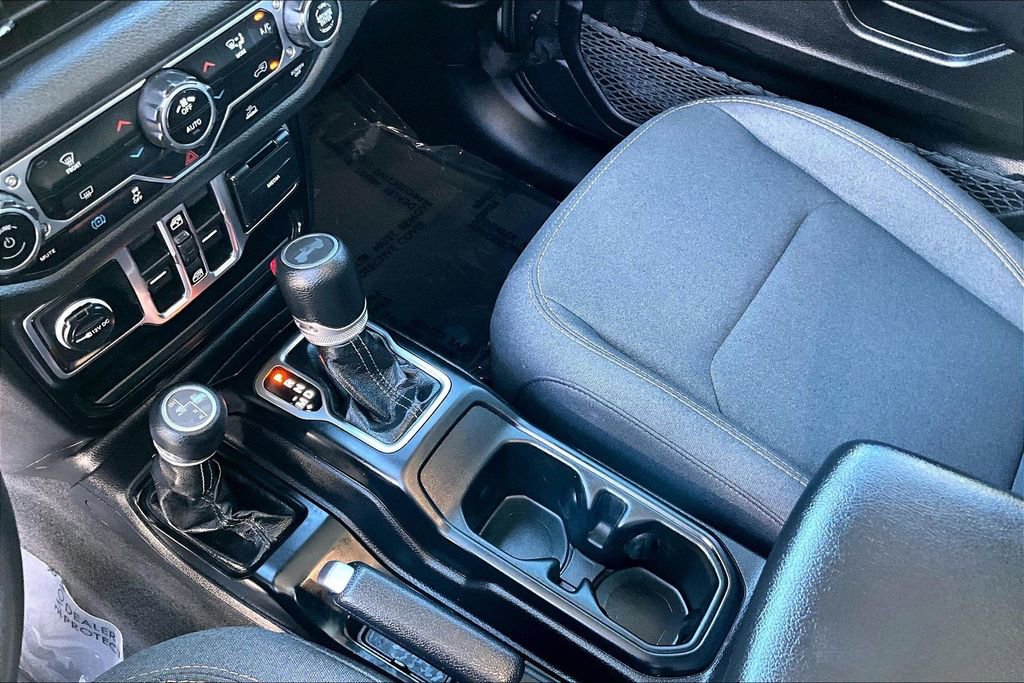 Used 2024 Jeep Wrangler Unlimited image 11