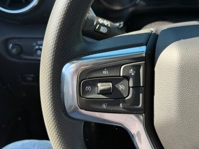Used 2025 Chevrolet Blazer LT AWD/4WD image 21