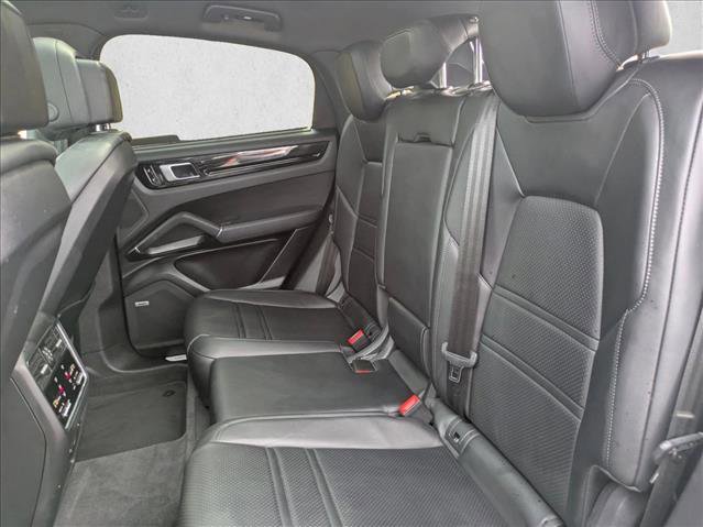 Used 2021 Porsche Cayenne Coupe AWD/4WD image 18