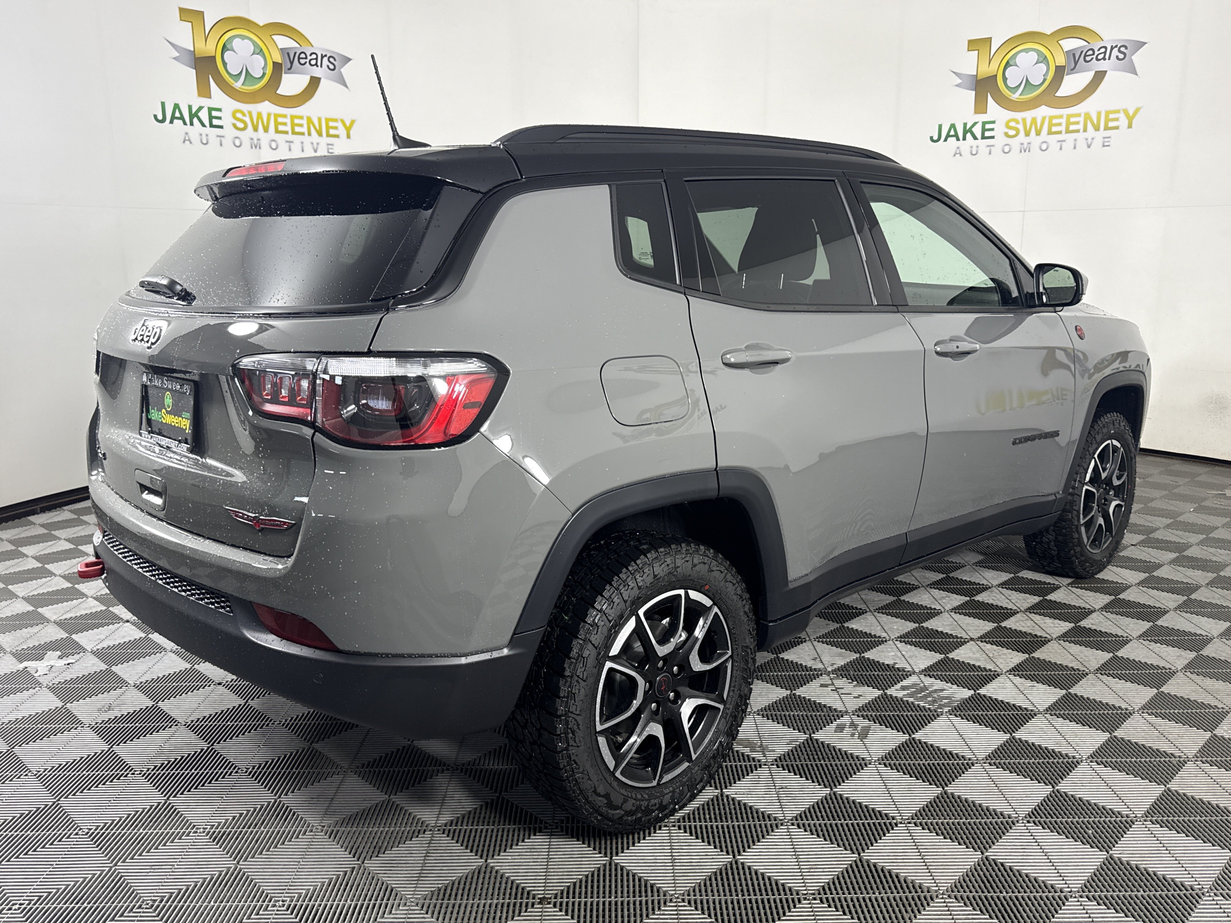 New 2026 Jeep Compass Trailhawk w/ Sun, Sound & Navigation Group AWD/4WD image 10