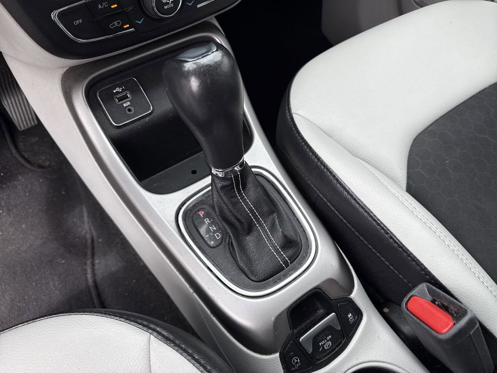 Used 2020 Jeep Compass Latitude image 14