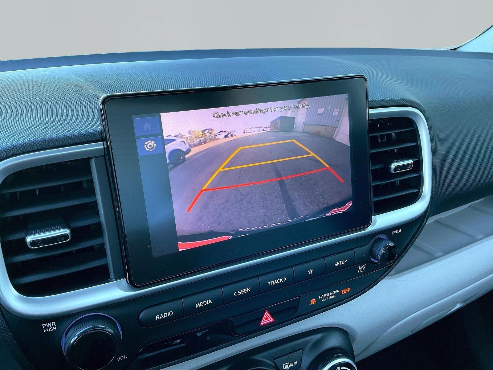 Used 2025 Hyundai Venue SEL FWD image 14