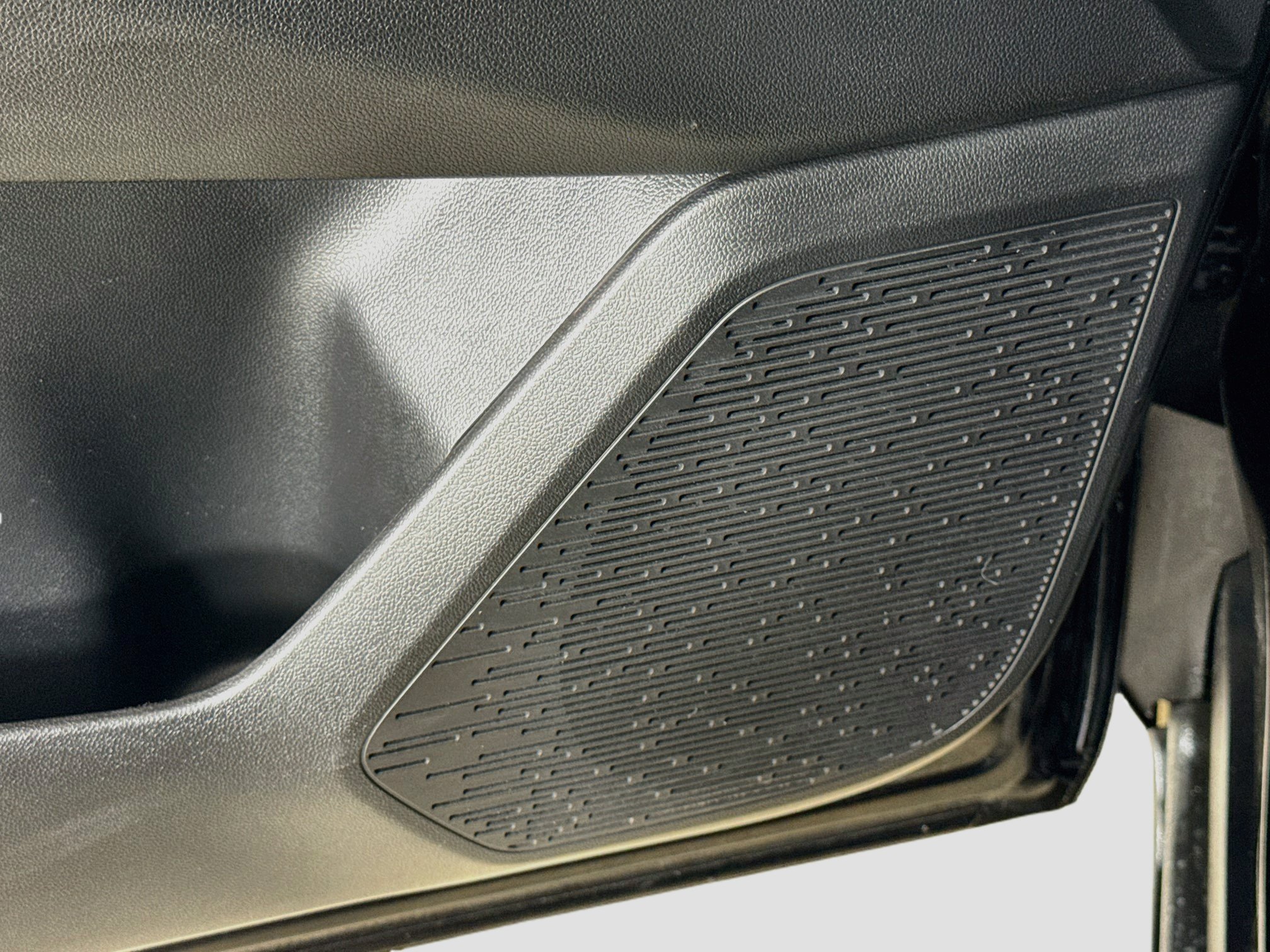 Used 2025 Chevrolet Equinox LT w/ Safety and Technology Package FWD image 21