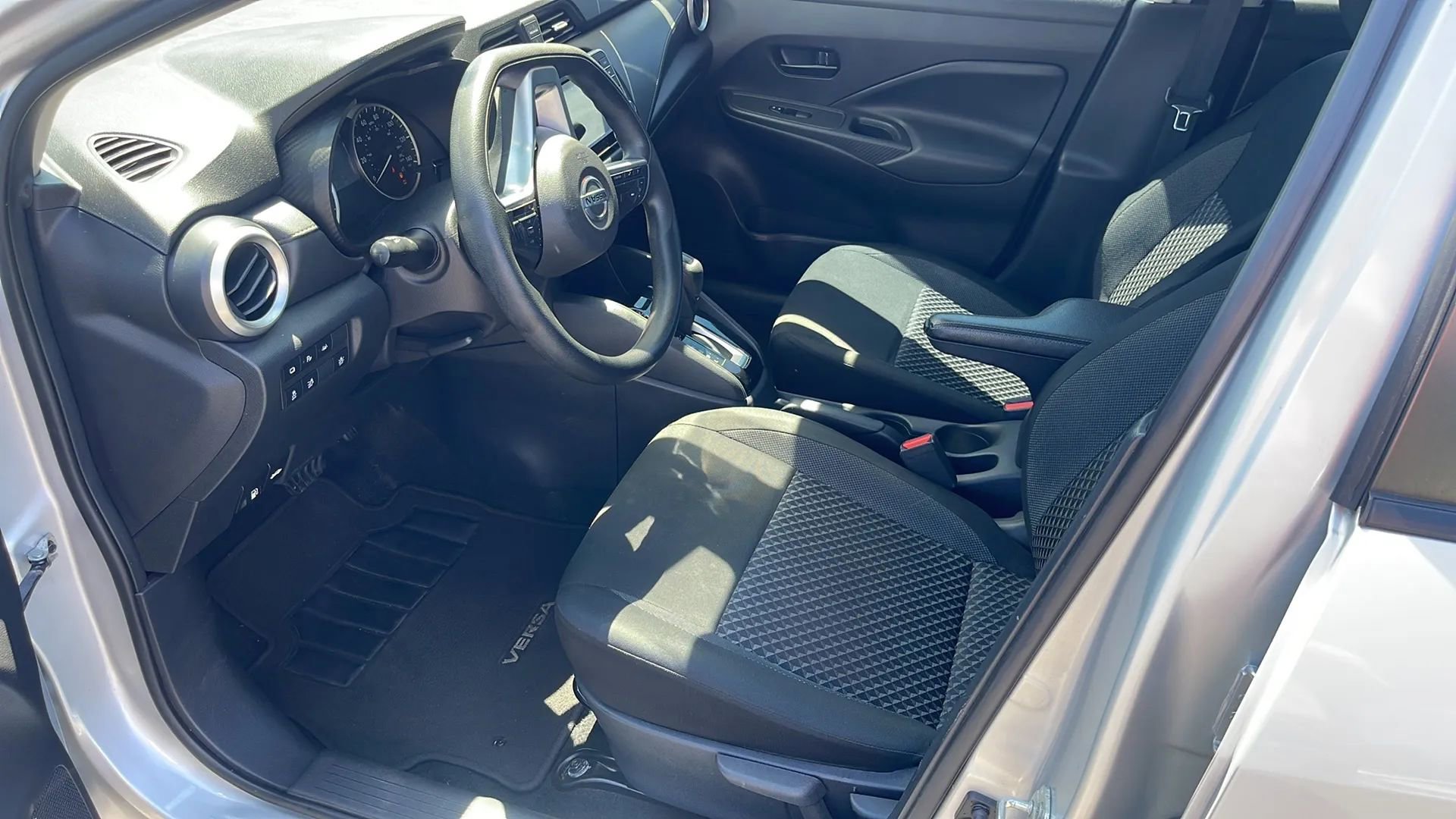 Used 2020 Nissan Versa S FWD image 20