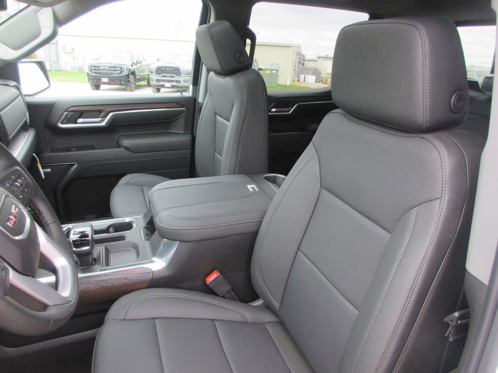 New 2026 GMC Sierra 1500 SLT image 12