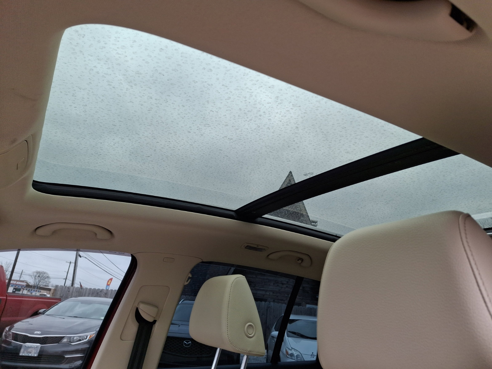 Used 2016 Volkswagen Tiguan SE image 12