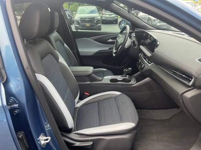 Used 2025 Buick Envista Preferred w/ Convenience I Package FWD image 21