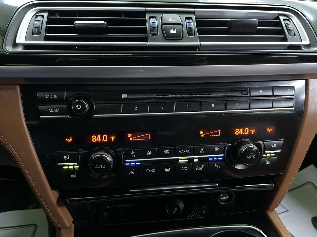 Used 2014 BMW ALPINA B7 xDrive LWB image 24