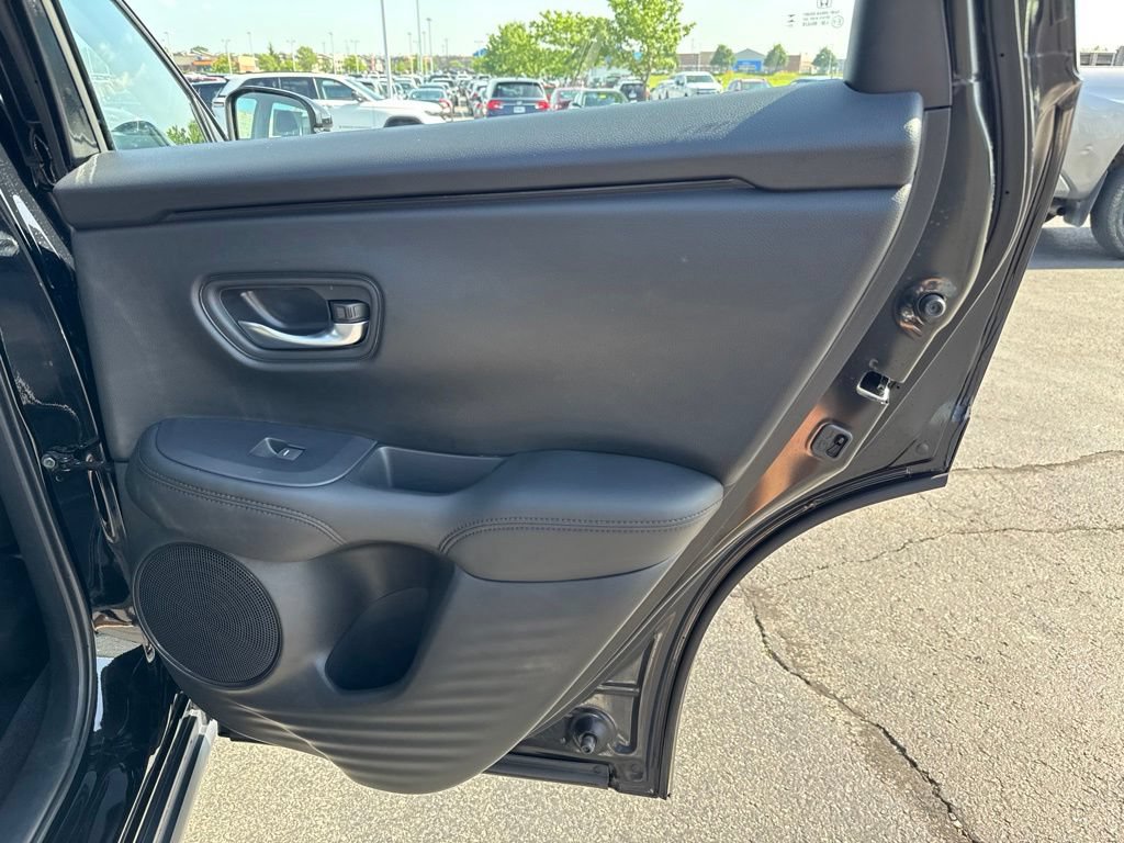 Certified 2024 Honda HR-V LX image 34