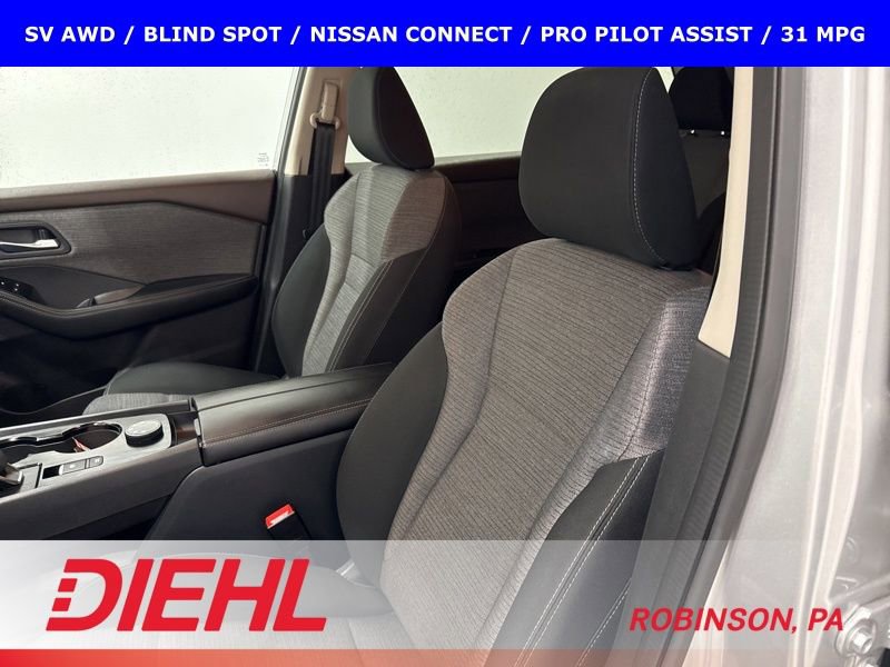 Used 2022 Nissan Rogue SV image 17