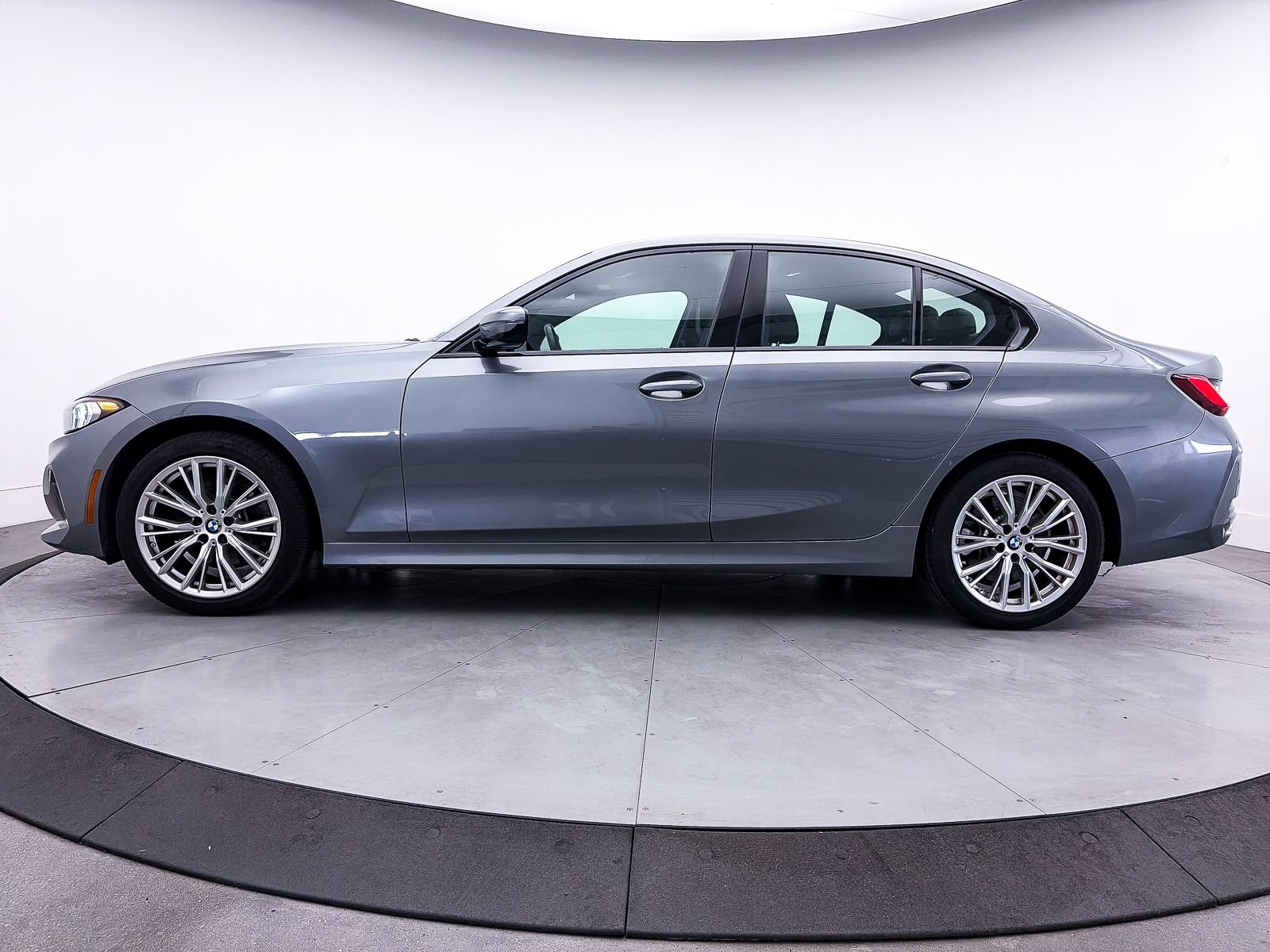 Used 2023 BMW 330i Sedan RWD image 41