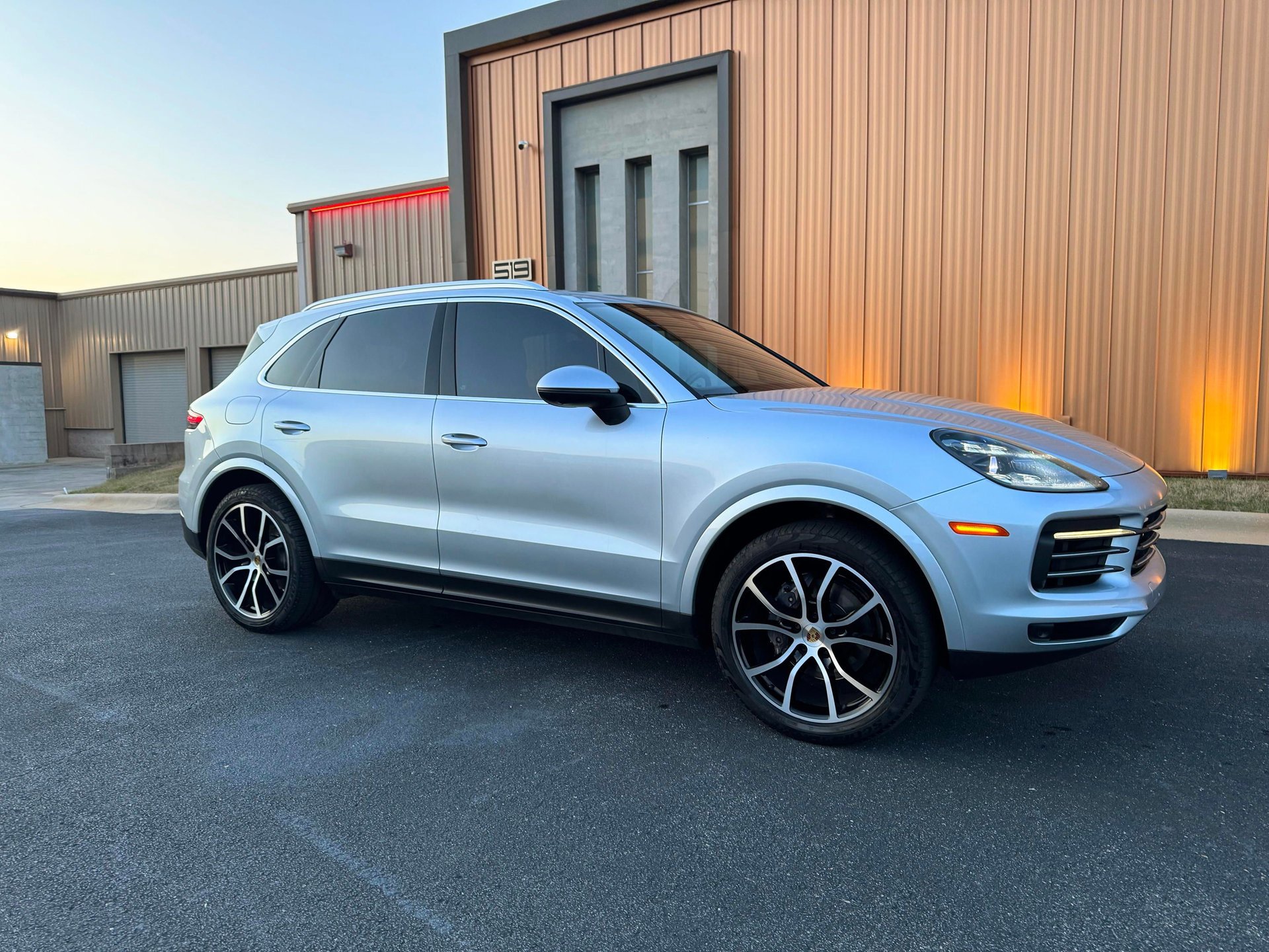 Used 2019 Porsche Cayenne image 1