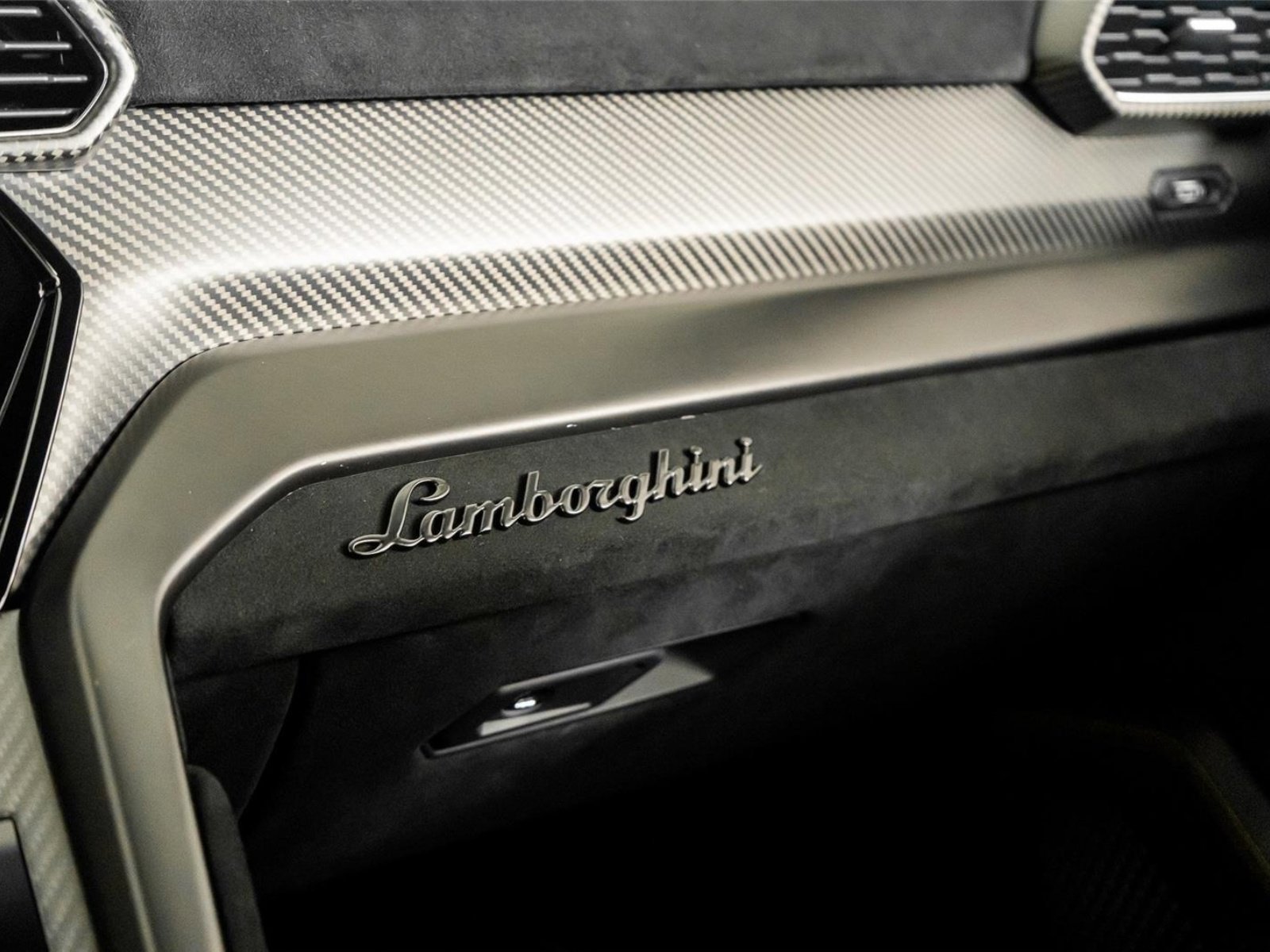 Used 2023 Lamborghini Urus Performante image 37