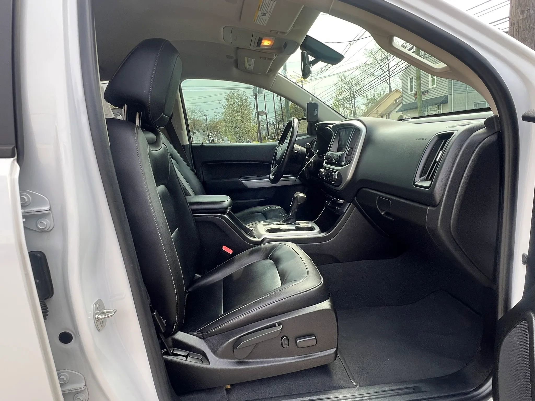 Used 2019 Chevrolet Colorado LT w/ Colorado RST Special Edition AWD/4WD image 30