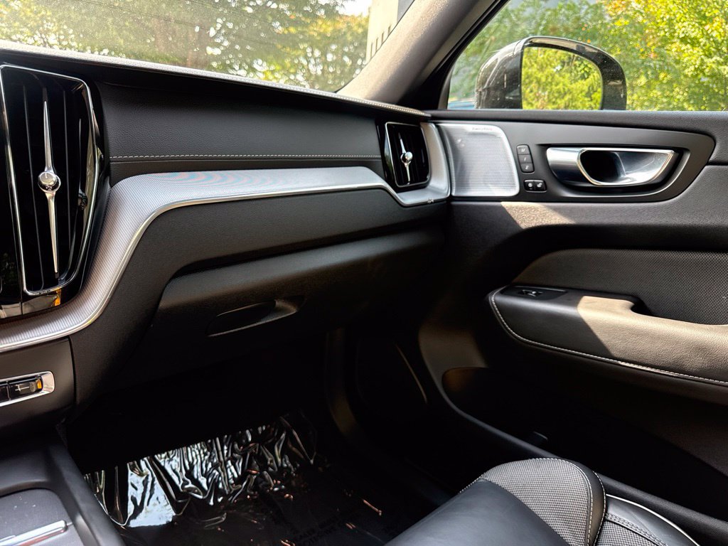 Used 2022 Volvo XC60 T8 Polestar AWD/4WD image 25