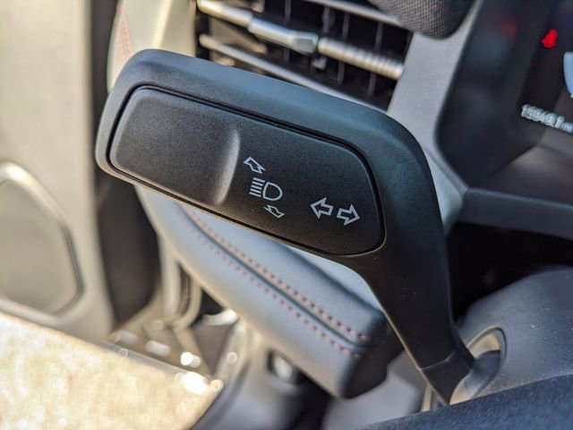 Used 2025 Ford Explorer Active w/ Active Comfort Package AWD/4WD image 31