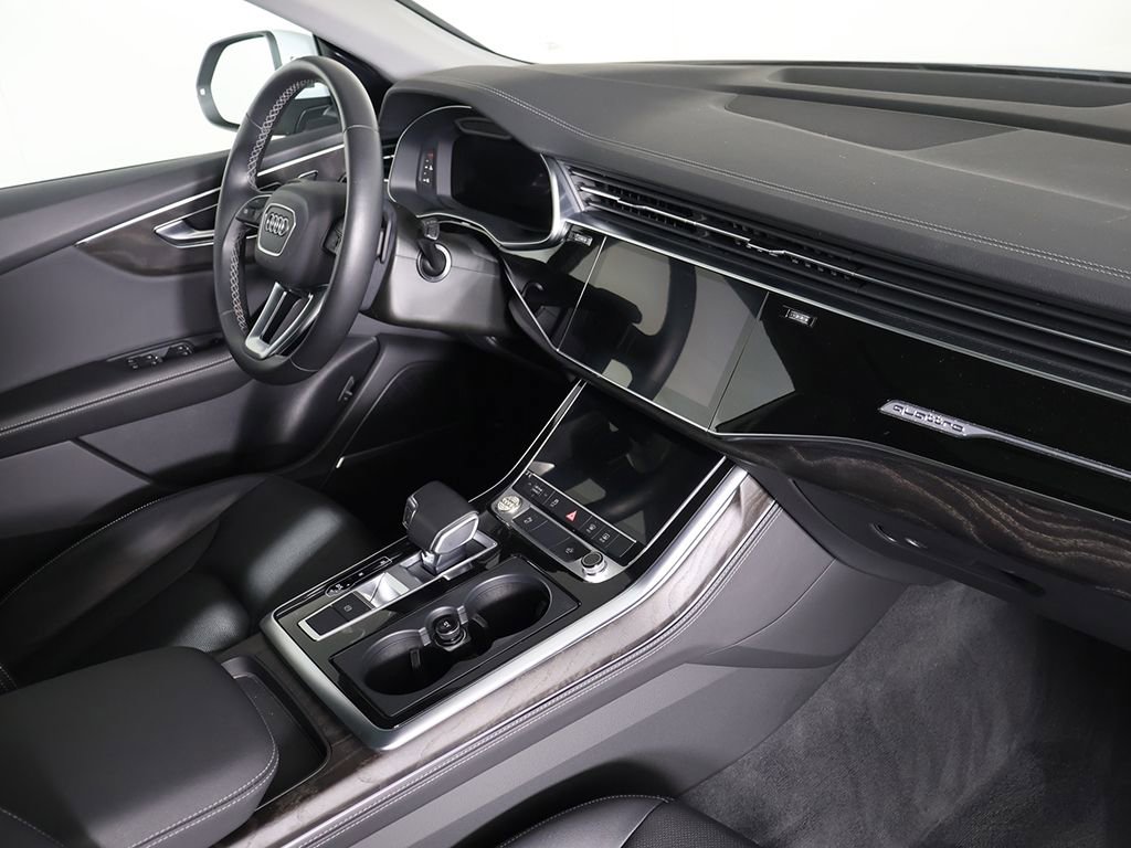 Used 2023 Audi Q8 Premium Plus image 29
