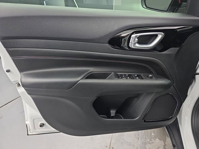 Used 2022 Jeep Compass Altitude w/ Convenience Group image 24