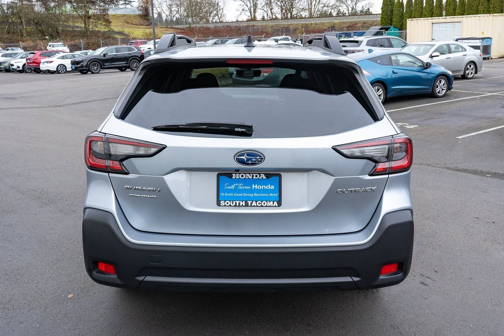 Used 2024 Subaru Outback Premium image 12