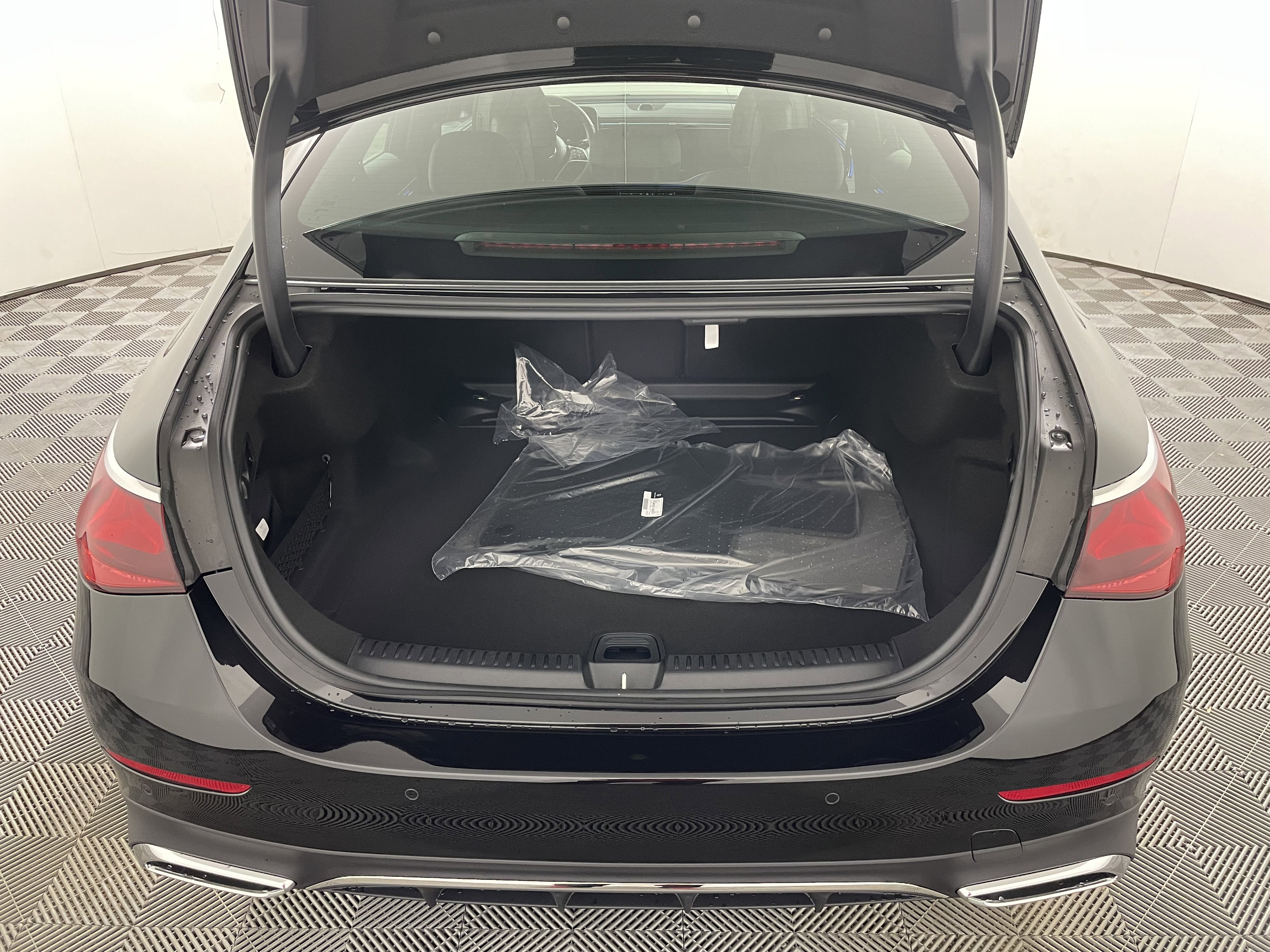 New 2026 Mercedes-Benz E 350 Sedan image 19