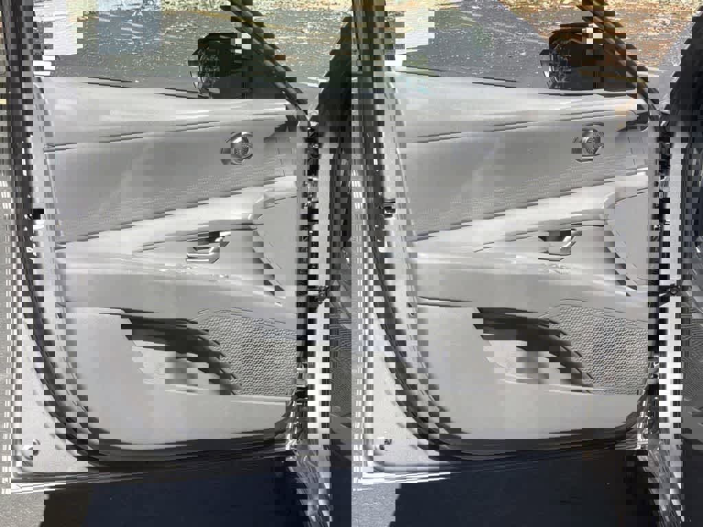 Used 2023 Hyundai Elantra SEL w/ Cargo Package image 22