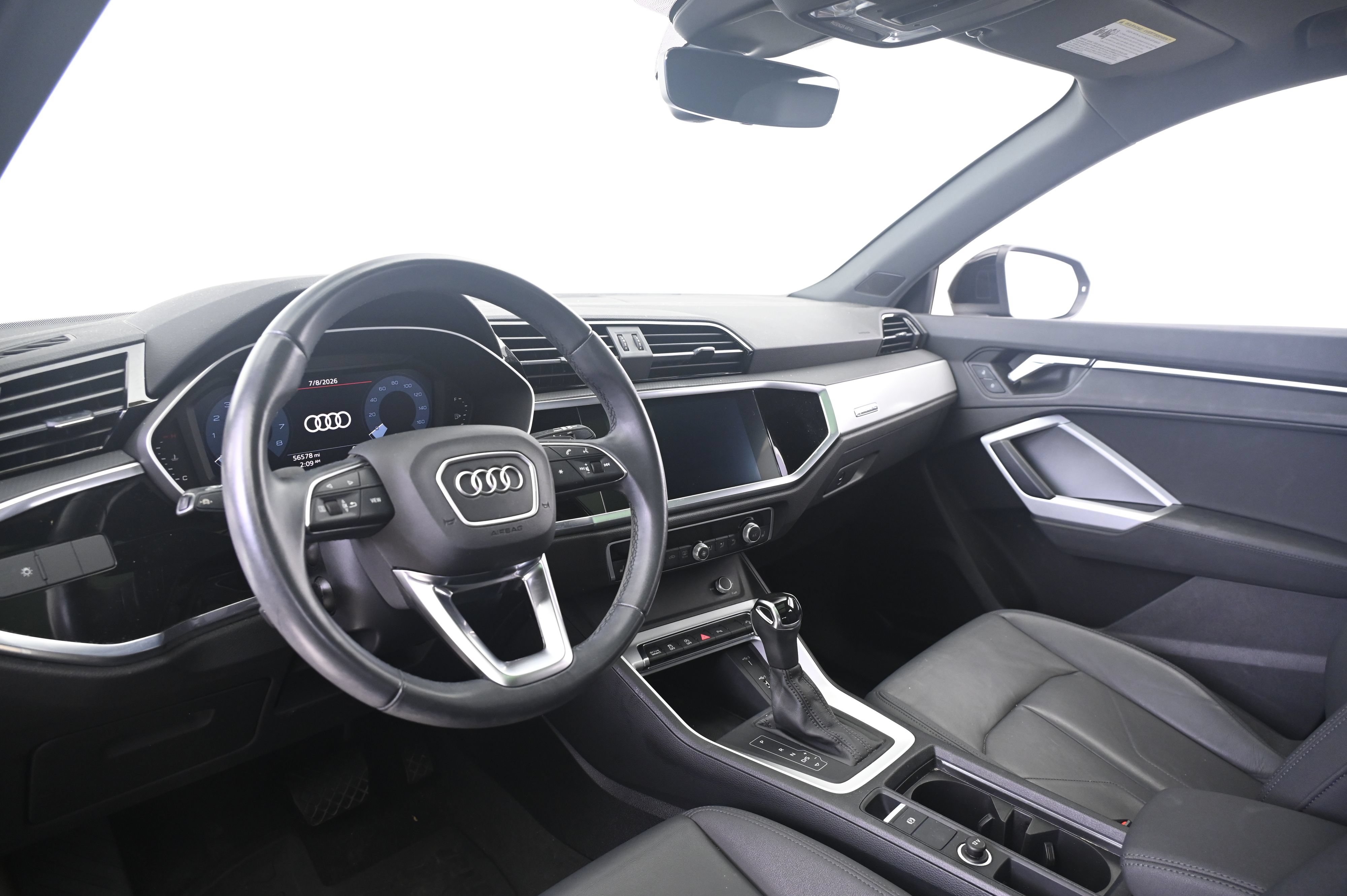 Used 2021 Audi Q3 2.0T Premium w/ Convenience Package AWD/4WD image 4