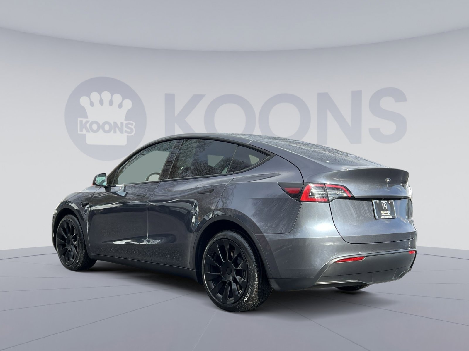 Used 2022 Tesla Model Y Long Range image 4