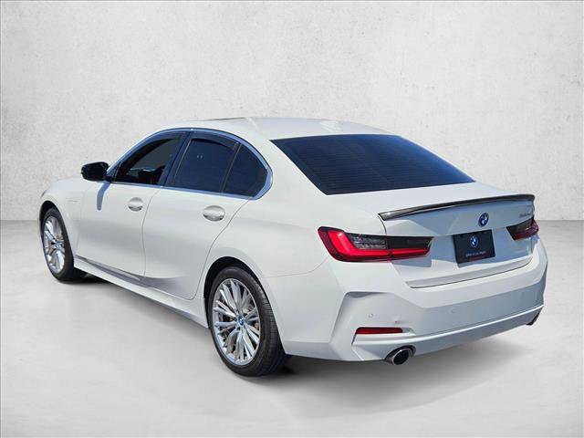 Used 2024 BMW 330e image 8