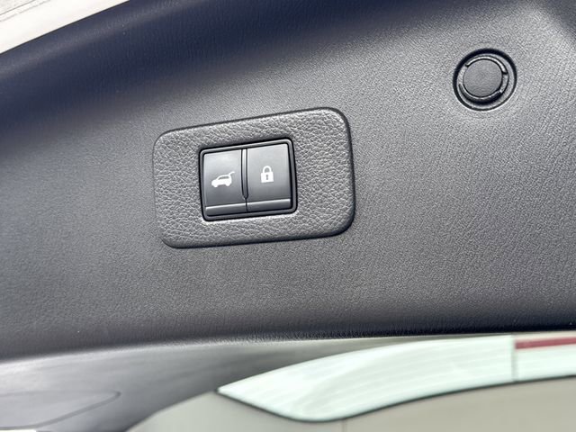 Used 2023 Nissan Armada SL w/ Cargo Package image 21