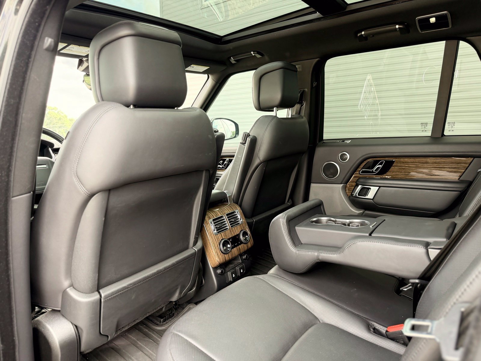 Used 2018 Land Rover Range Rover Supercharged AWD/4WD image 20