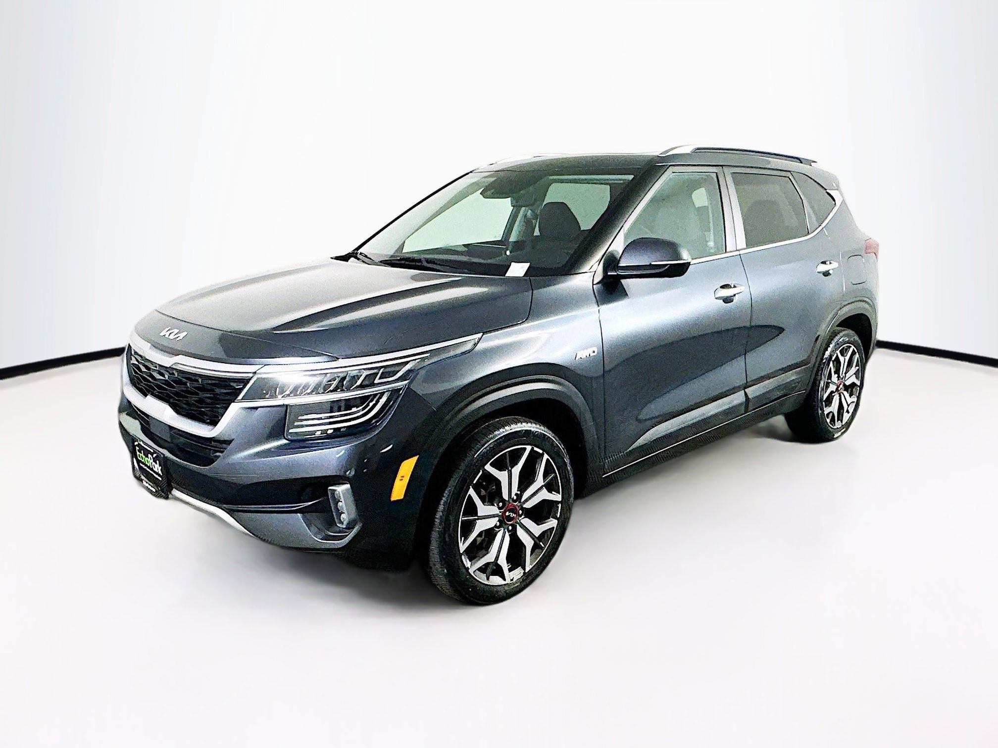 Used 2022 Kia Seltos SX w/ Sunroof Package image 3