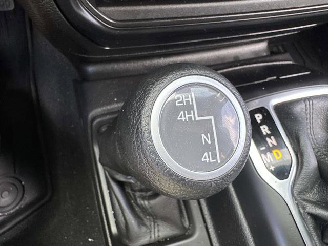 Used 2023 Jeep Gladiator Sport image 21