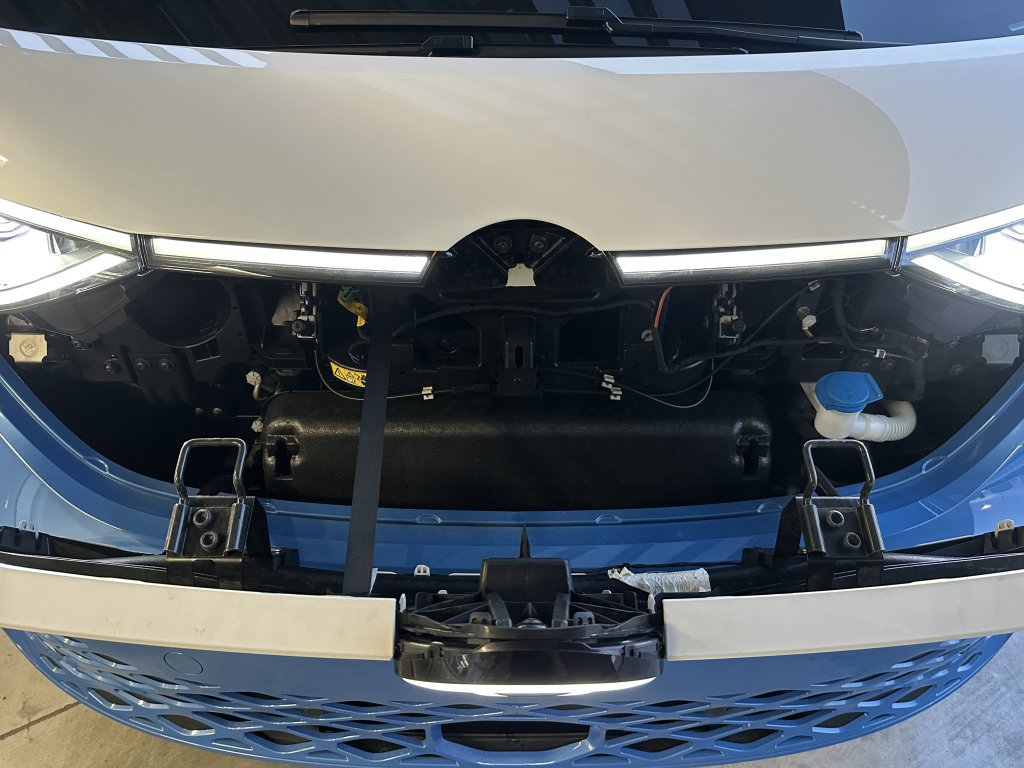 Used 2025 Volkswagen ID. Buzz 1st Edition image 43