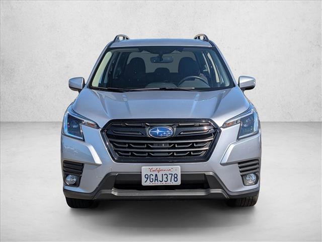 Used 2023 Subaru Forester Premium image 2