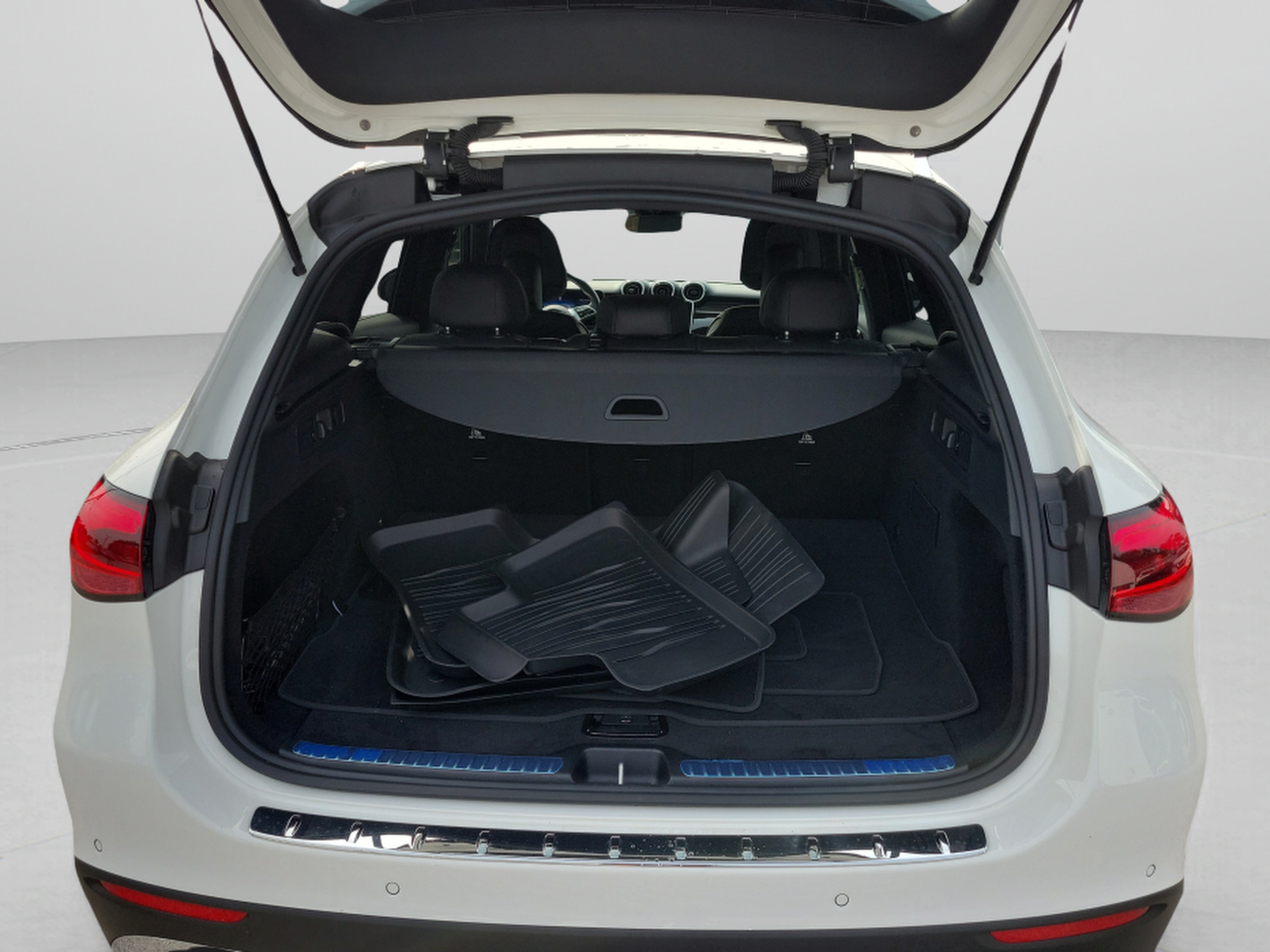 Certified 2026 Mercedes-Benz GLC 300 image 5