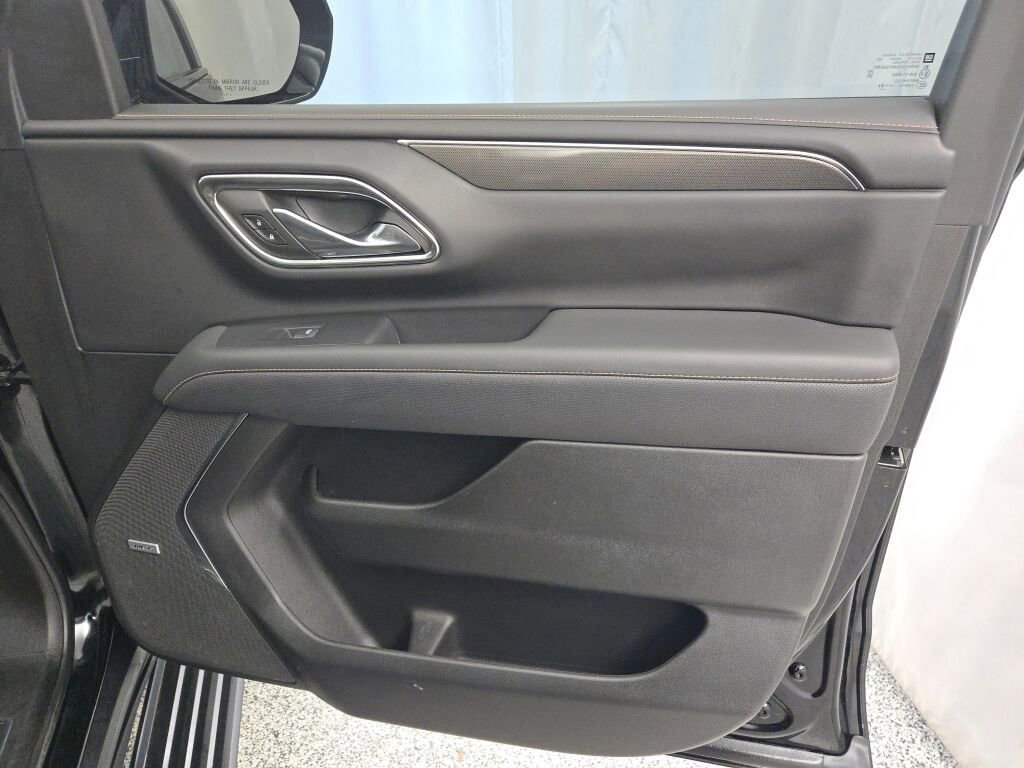 Used 2023 GMC Yukon AT4 image 6