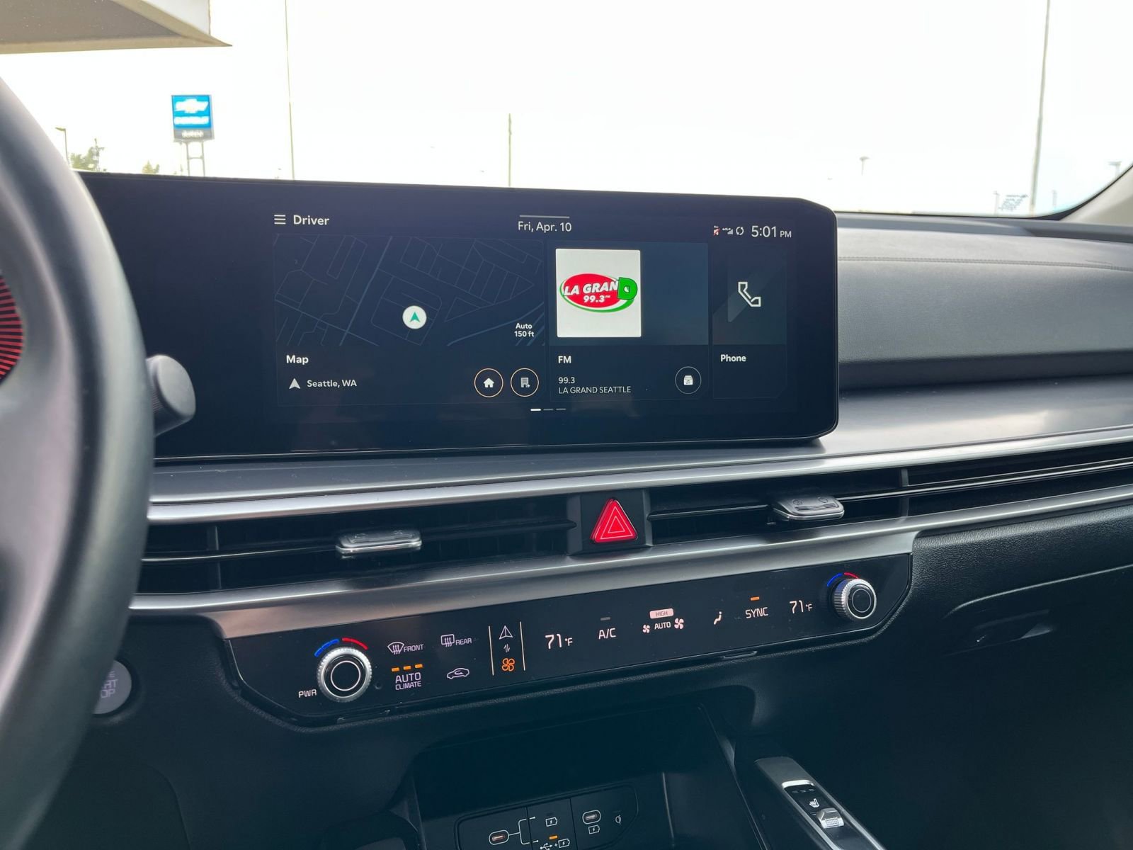 Used 2024 Kia Sorento S image 21