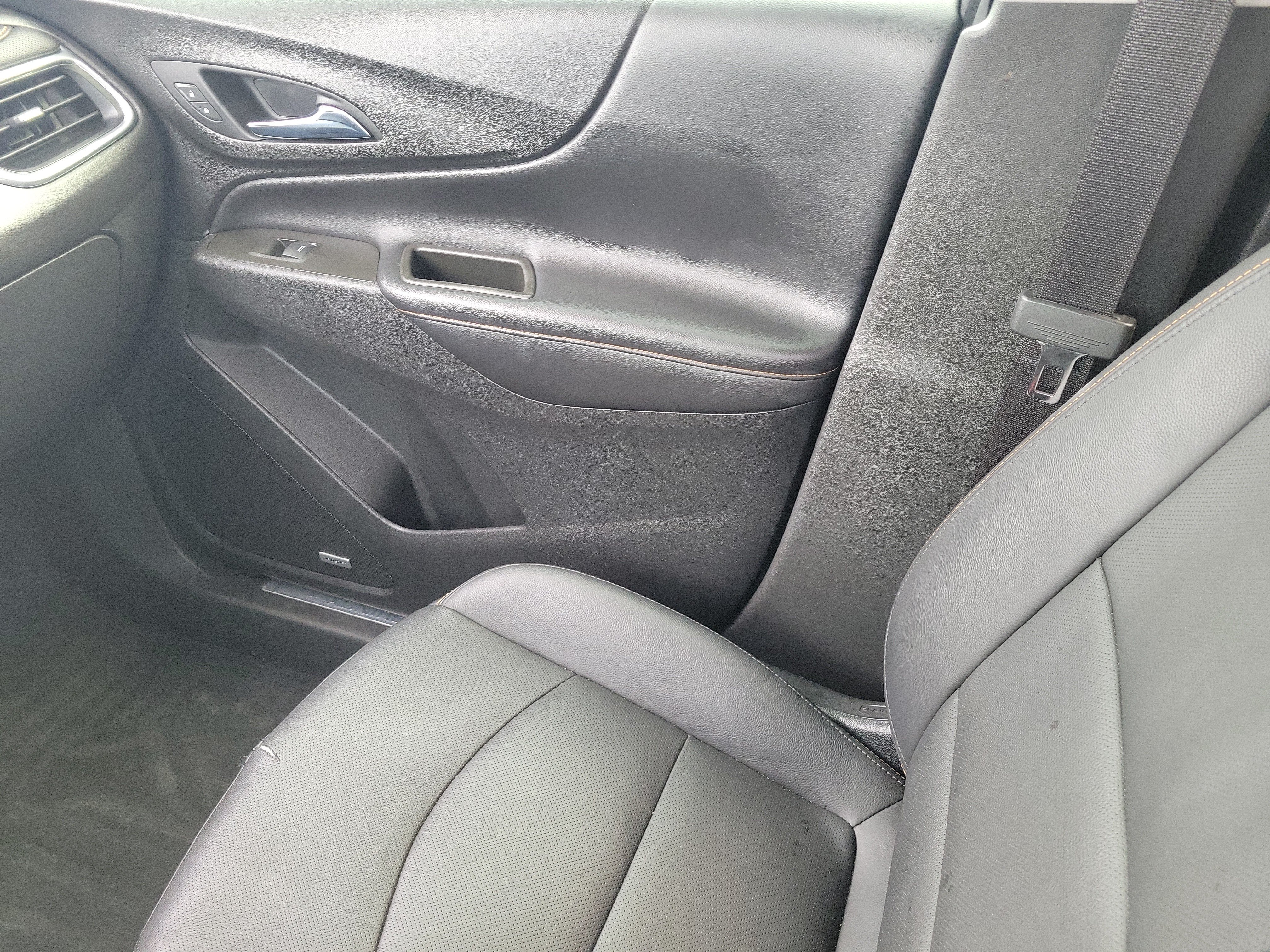 Used 2020 Chevrolet Equinox Premier FWD image 18