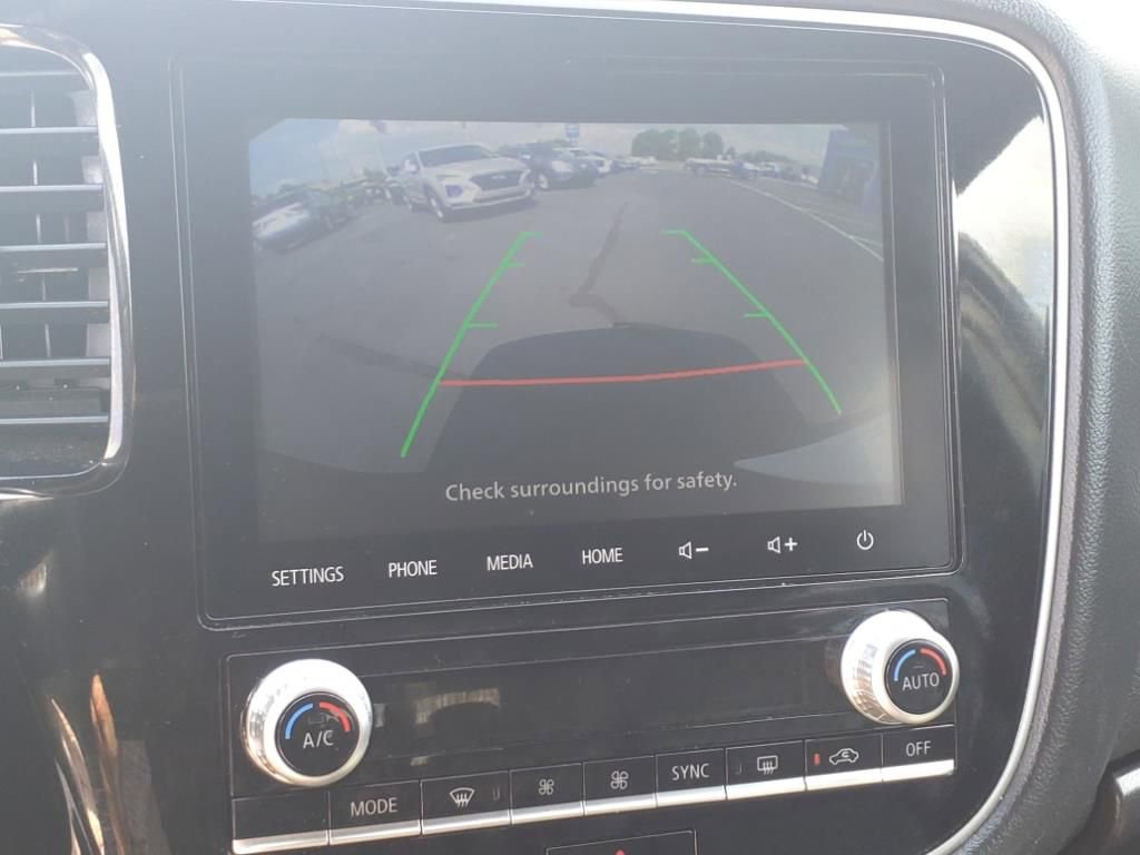 Used 2020 Mitsubishi Outlander LE image 21