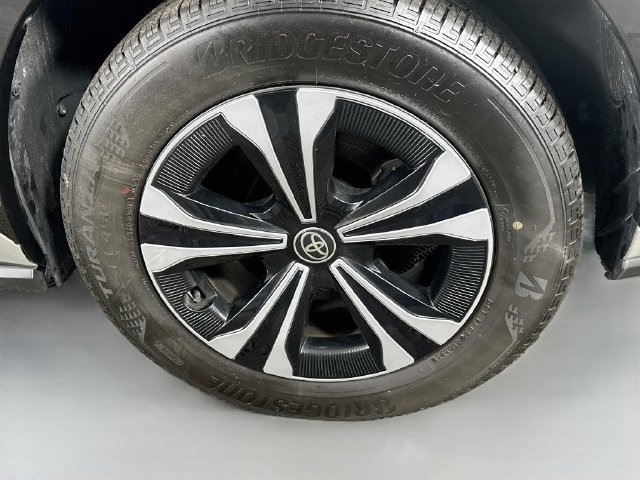 Used 2023 Toyota bZ4X AWD image 29