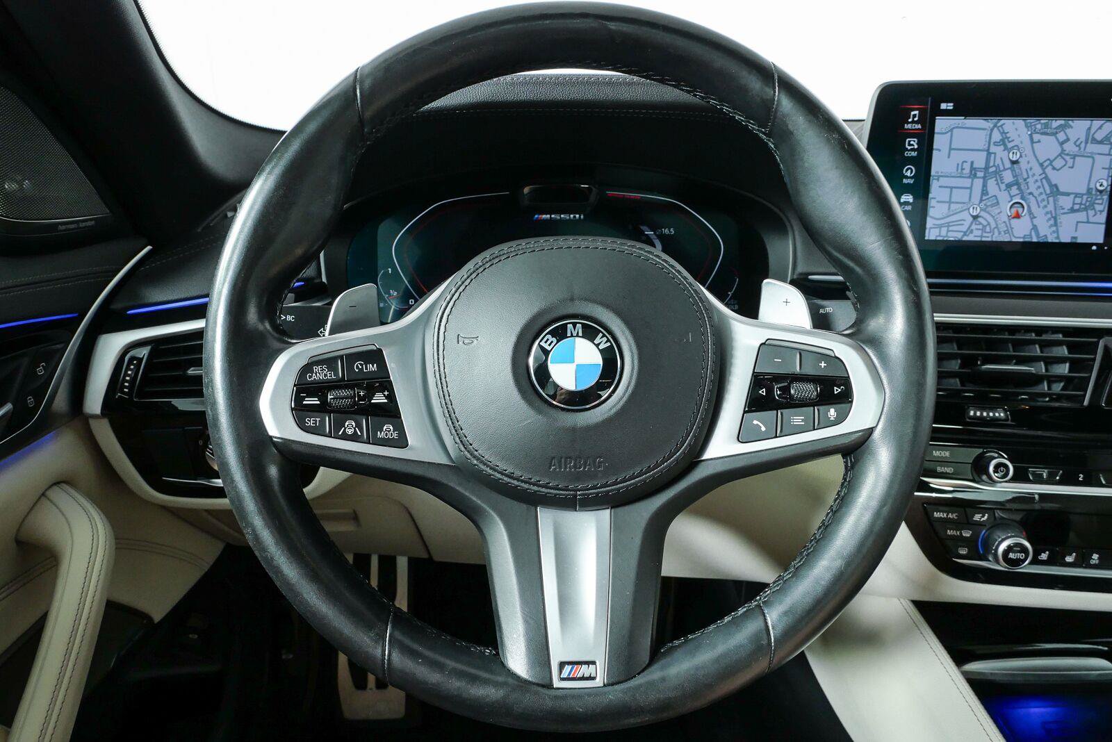 Used 2021 BMW M550i xDrive AWD/4WD image 10