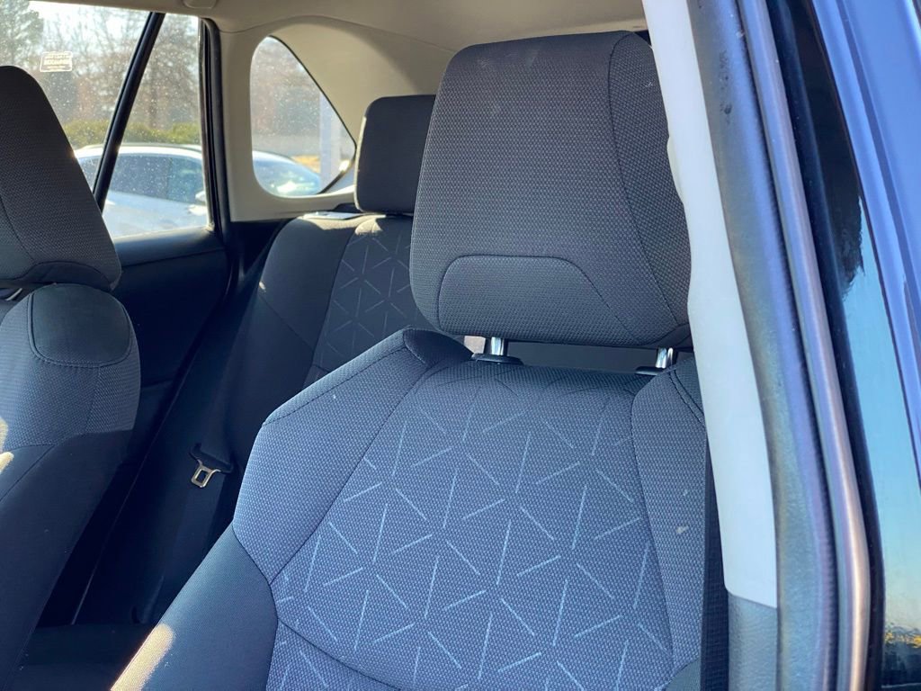 Used 2024 Toyota RAV4 XLE FWD image 22
