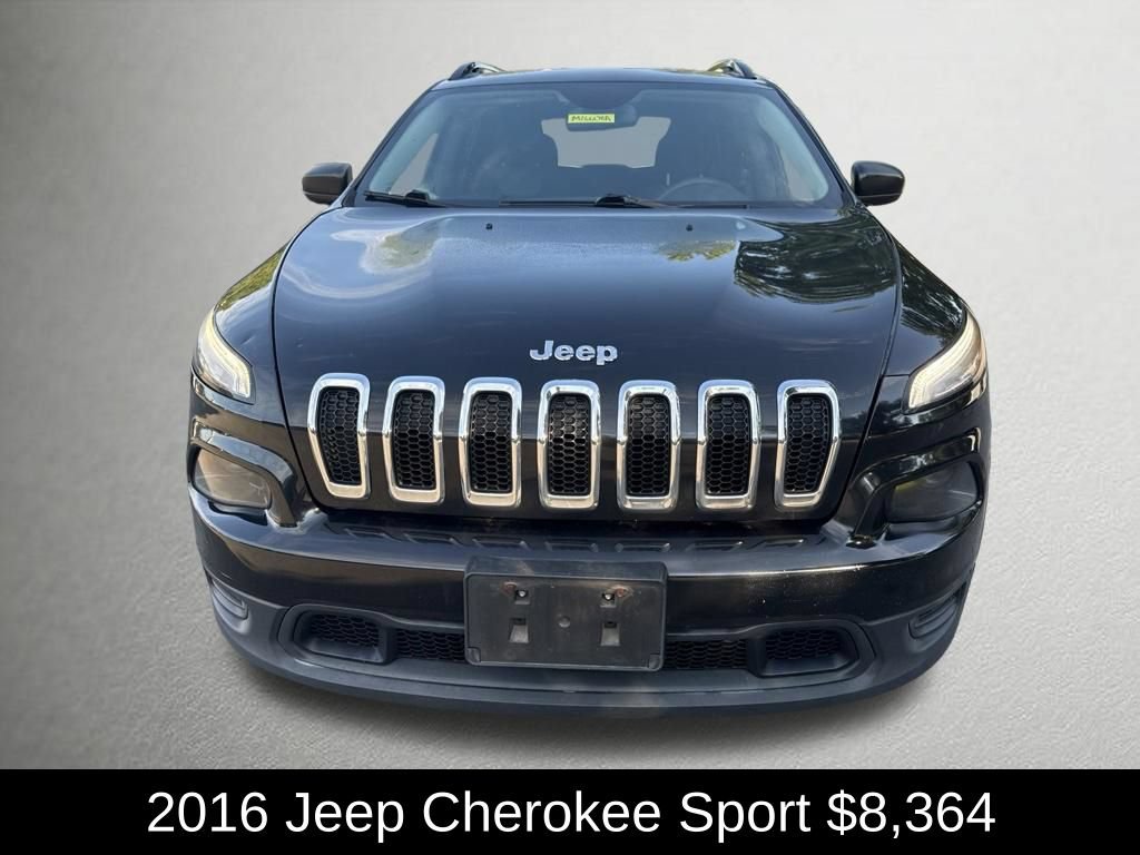 Used 2016 Jeep Cherokee Sport FWD image 8