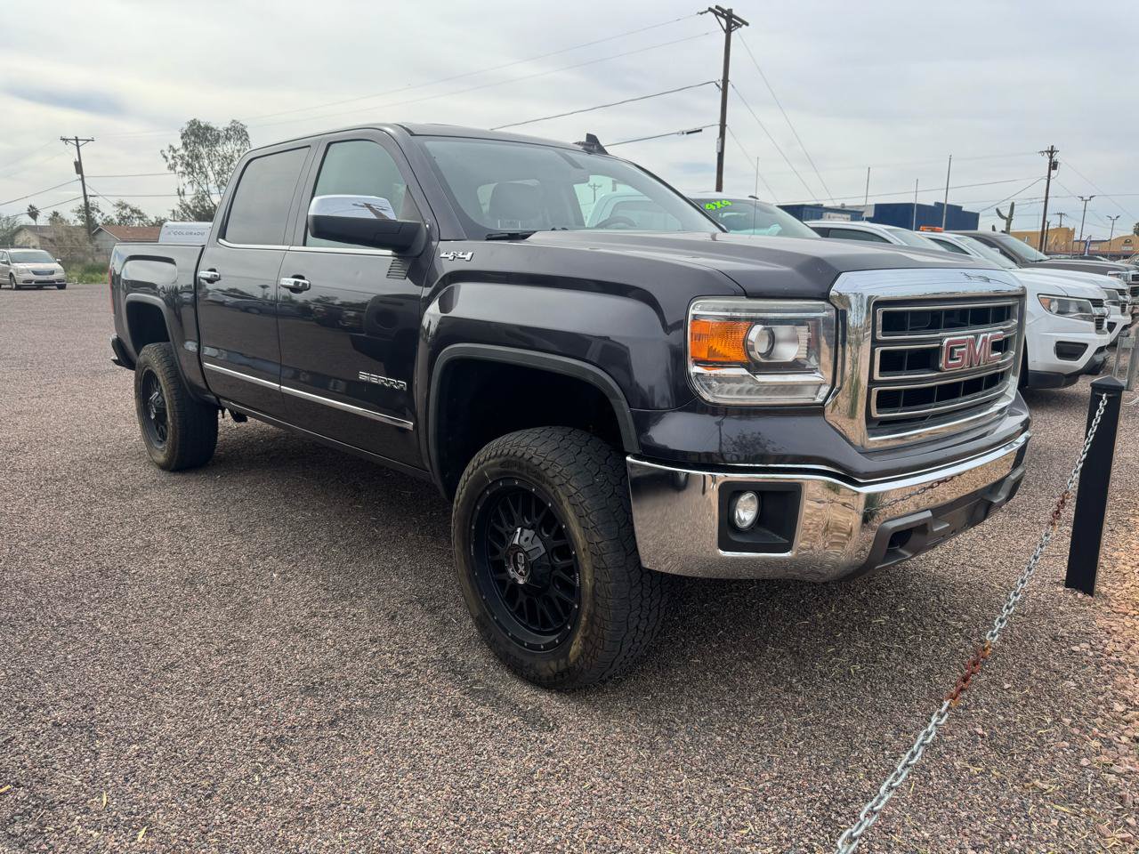 Used 2015 GMC Sierra 1500 SLT w/ SLT Crew Cab Value Package AWD/4WD image 2
