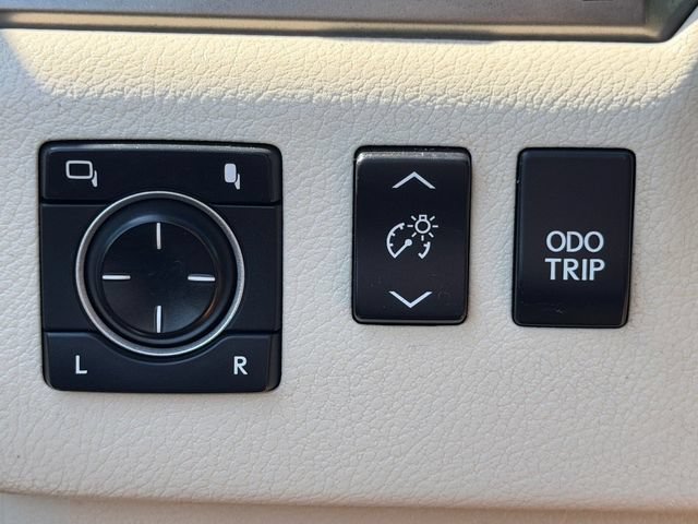 Used 2014 Lexus GX 460 Luxury AWD/4WD image 26