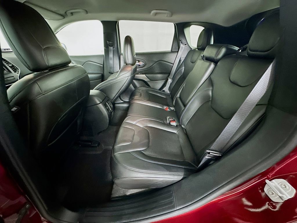 Certified 2020 Jeep Cherokee Latitude Plus image 31