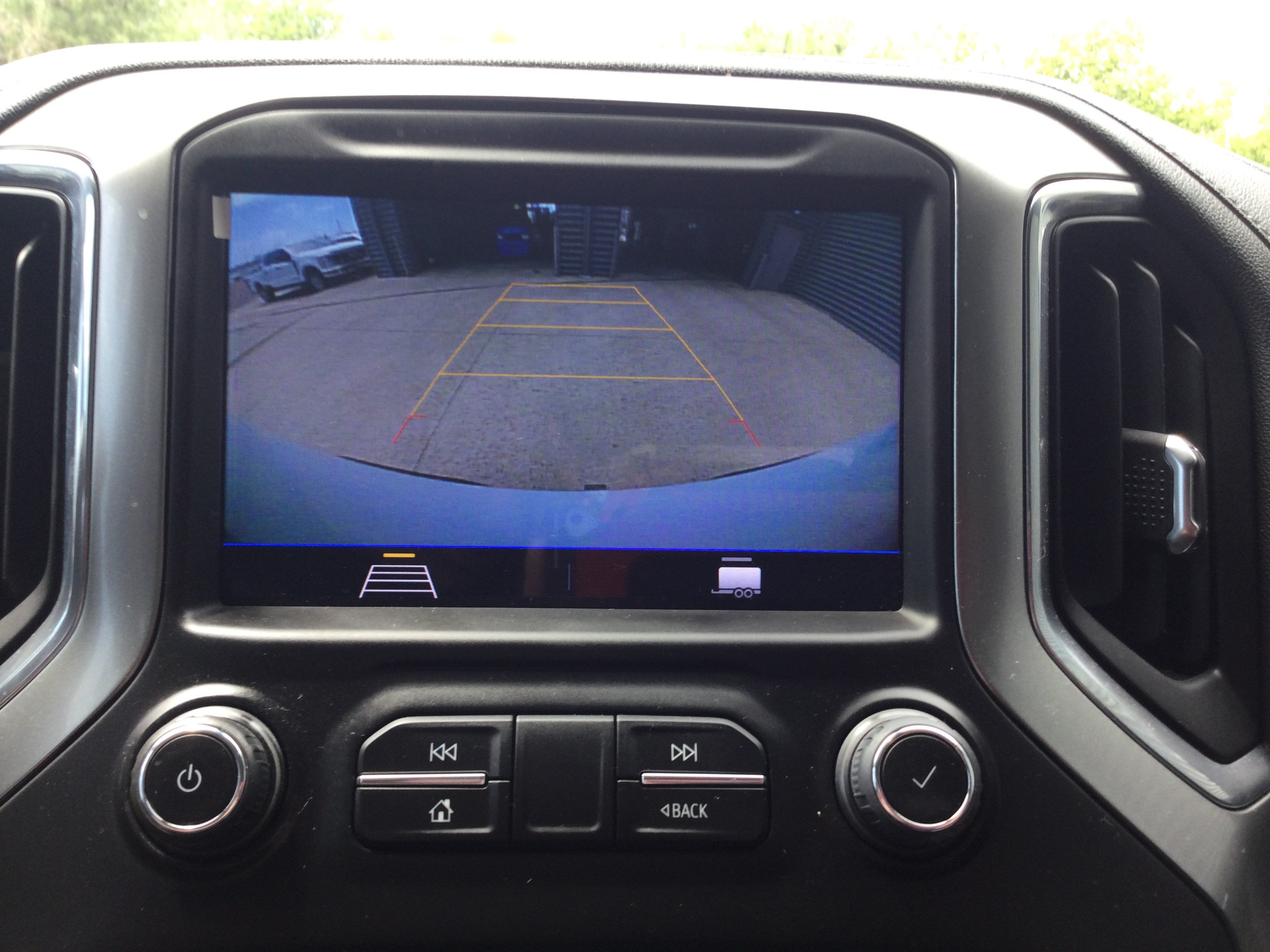 Used 2021 Chevrolet Silverado 1500 LT AWD/4WD image 11