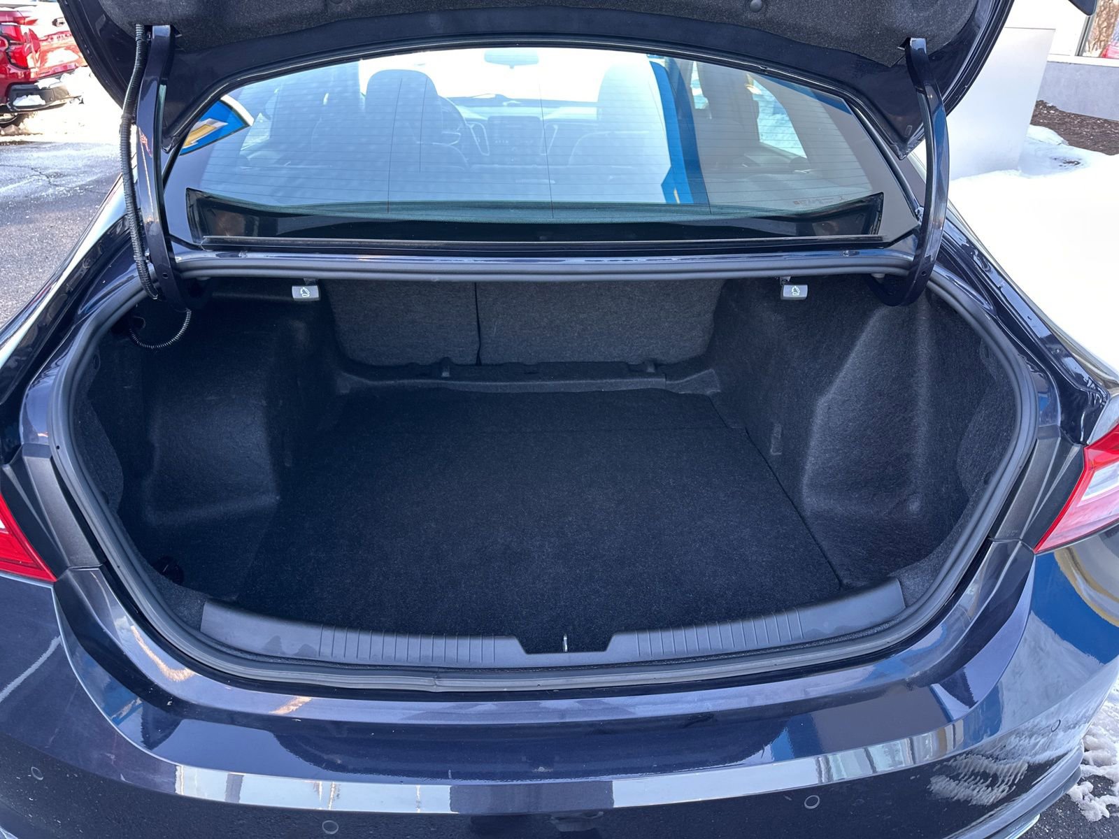 Used 2022 Chevrolet Malibu RS image 12