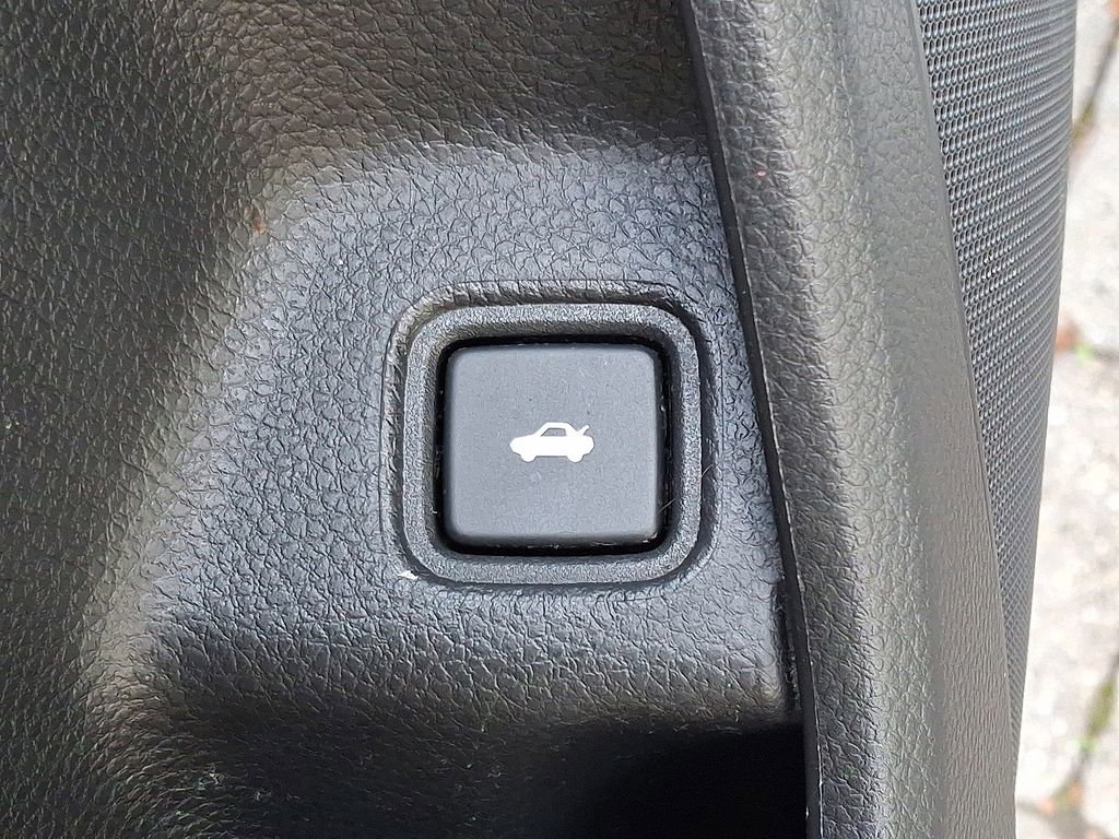 Used 2022 Honda Accord Touring image 30